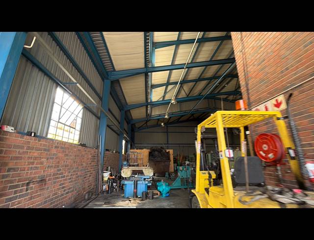 625M² WAREHOUSE TO LET IN SEBENZA